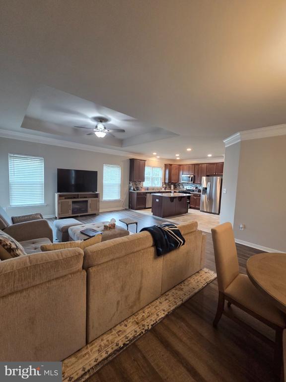 31 Wavyleaf Dr