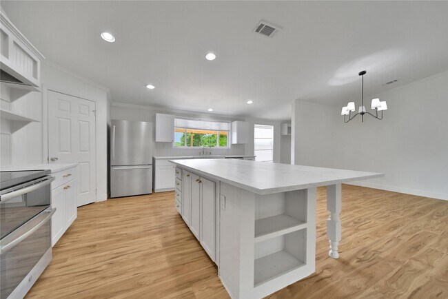 Photo - 31324 Knebel Rd