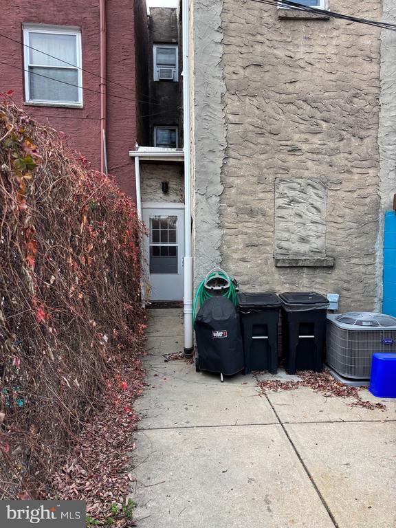 Photo - 1155 S 10th St