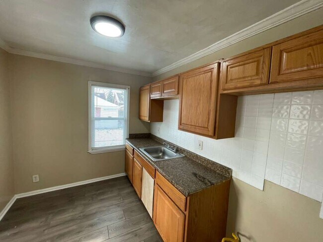 Photo - 19303 Fairport St