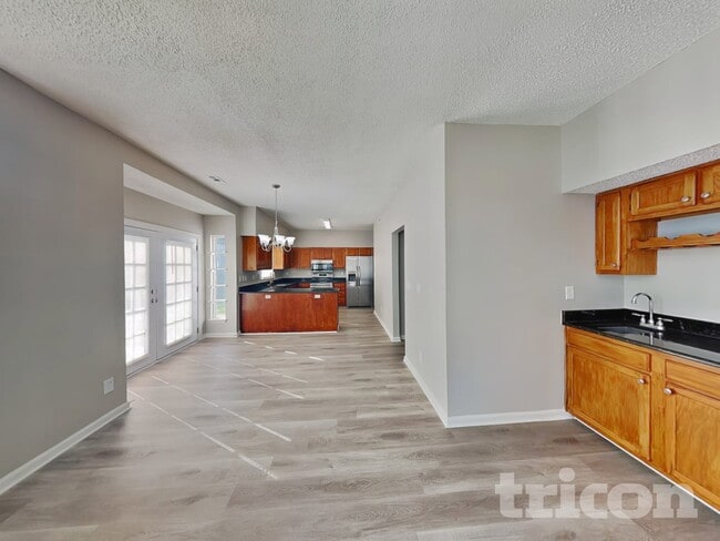 Photo - 2906 Laurel Wood Dr