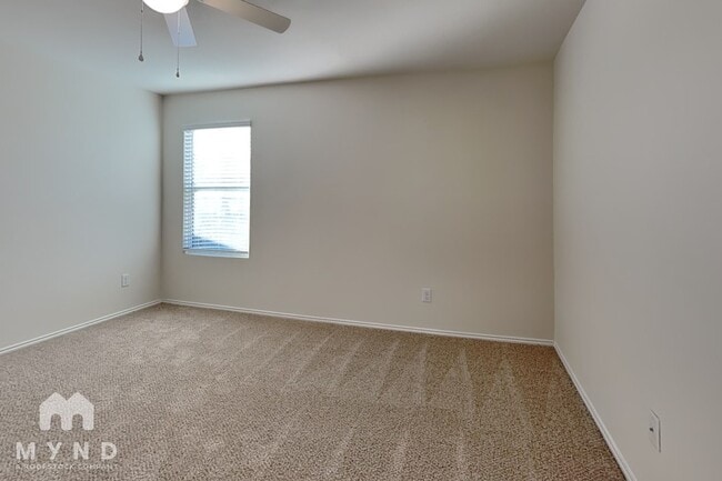 Photo - 4421 Curlin Way