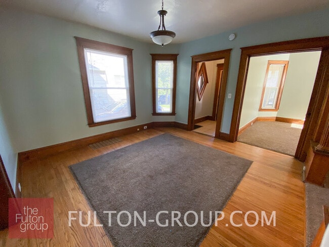 Photo - 714 Veto St NW