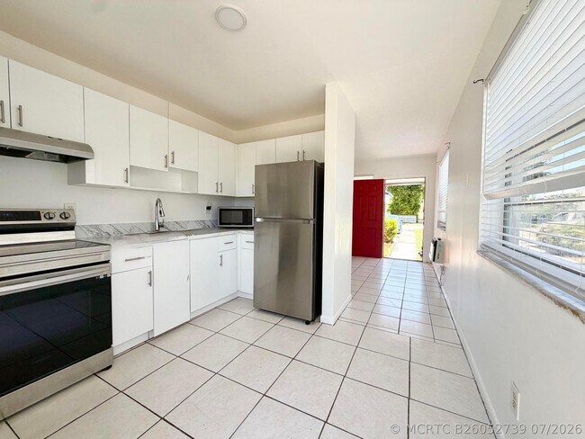 Photo - 149 W 17th St Unit Back  (149)