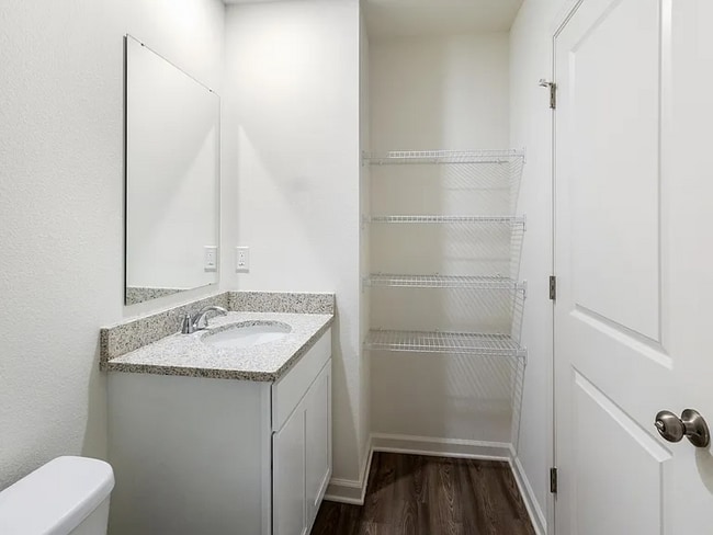 Photo - 115 Tiger Lily Ln