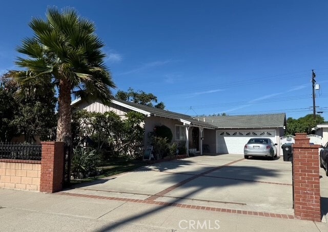 Building Photo - 14691 Ontario Dr Rental