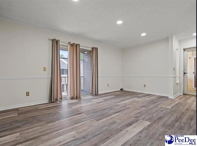 Photo - 701 Coventry Ln