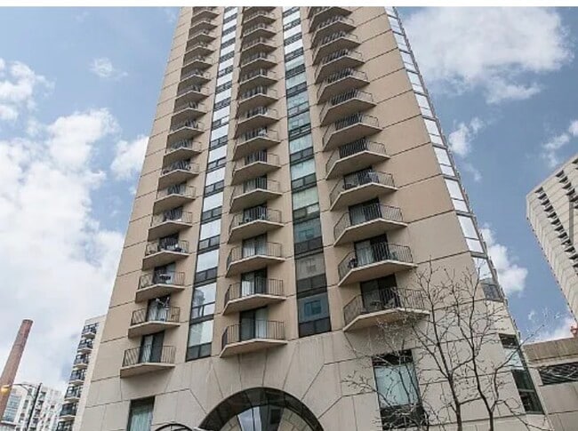Photo - 70 W Huron St Unit 1805