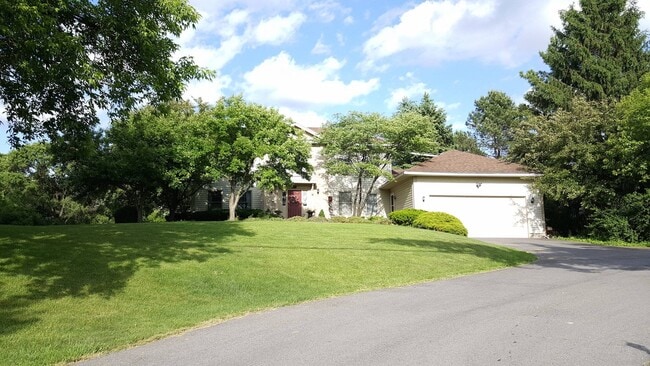 Photo - 552 Mendon Rd