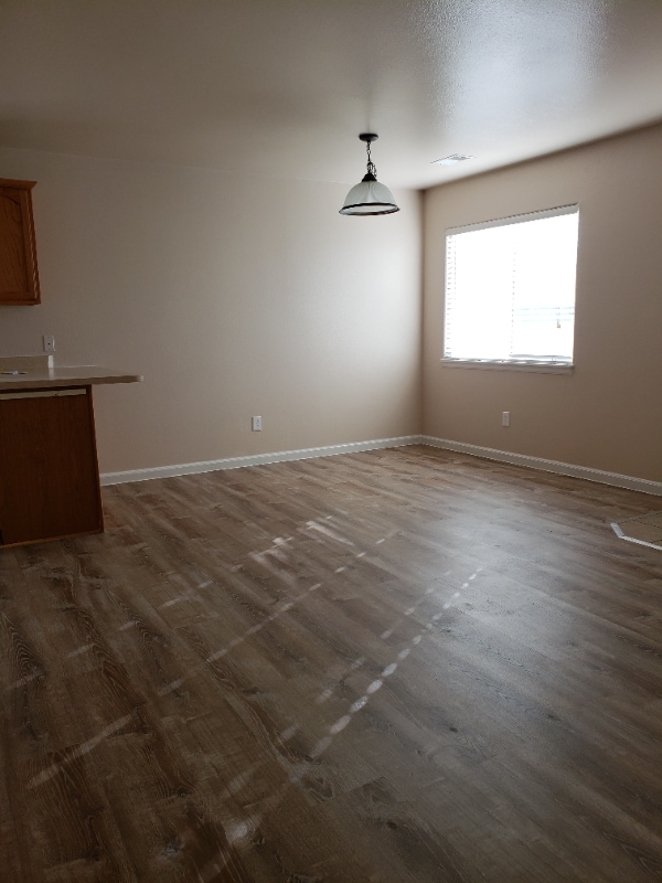 Photo - 345 W Kennedy Ave