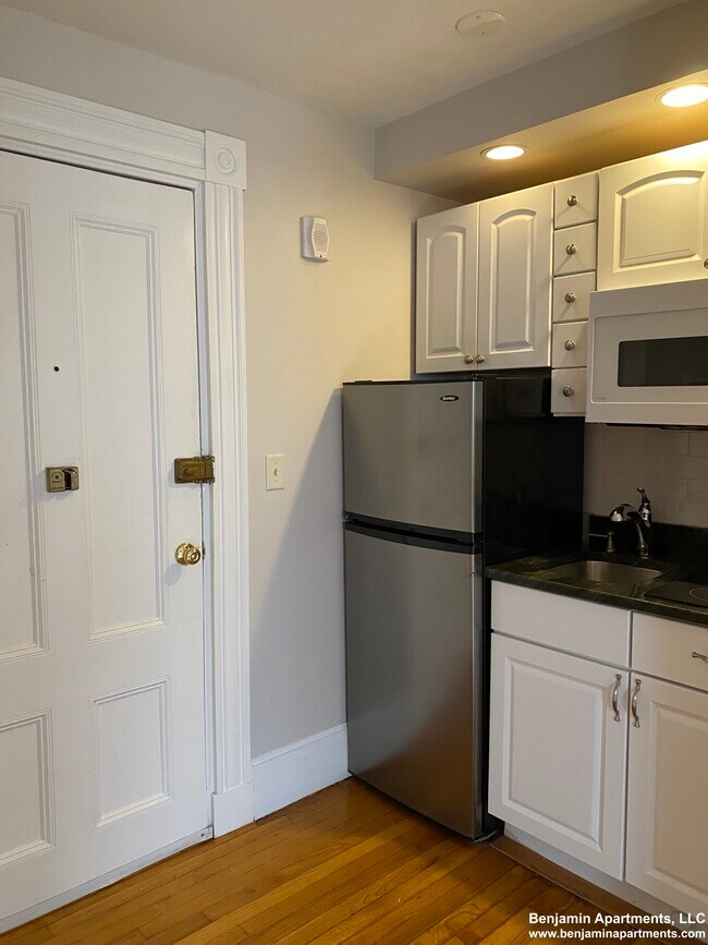 Photo - 226 Newbury St Unidad 31