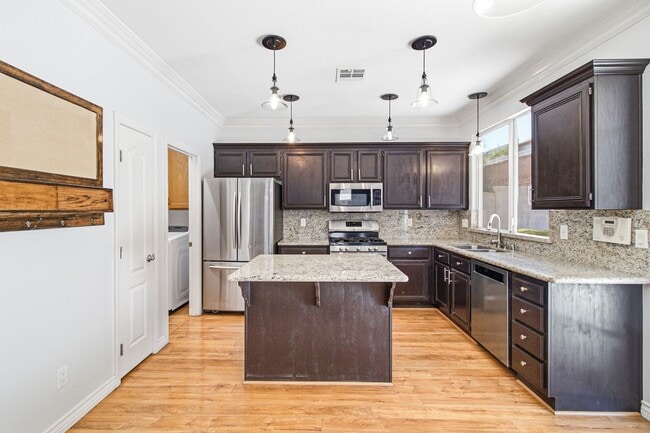 Photo - Beautiful 4-Bedroom Home with Pool & Rock Waterfall in 89002