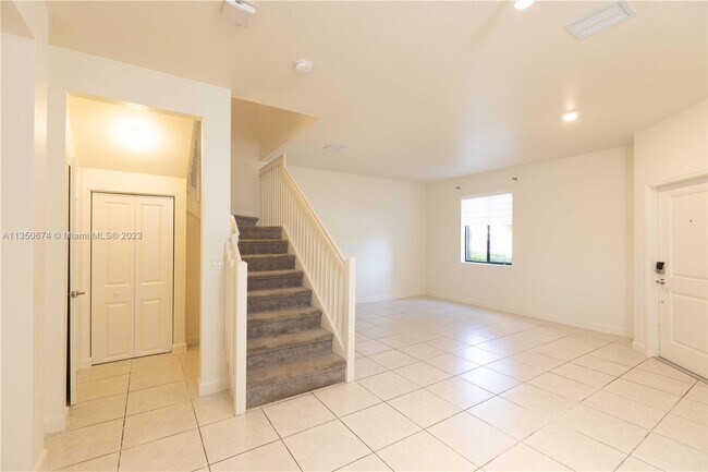 Photo - 387 NE 208th Terrace