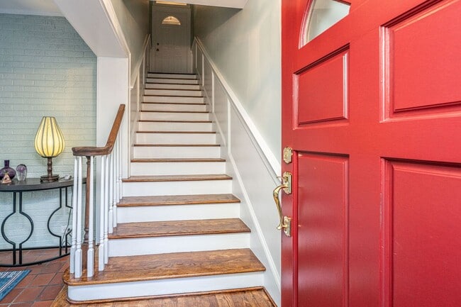 Photo - 25 Fenwick Dr