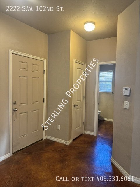 Photo - 2222 SW 102nd St