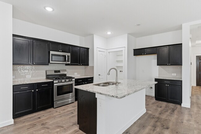 Photo - 2621 Moser Ln