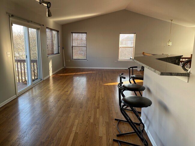 Photo - 3031 Saganashkee Ln