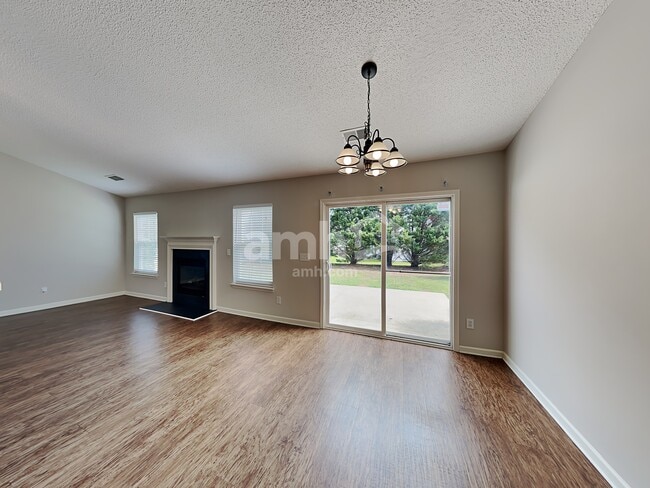 Photo - 4009 Edgeview Dr