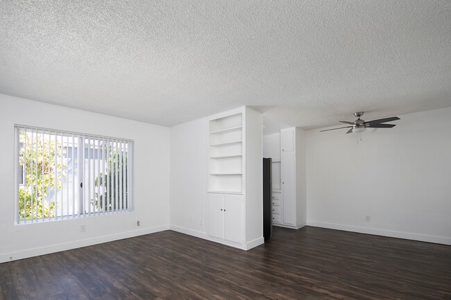 Photo - PR Talmadge Apartments