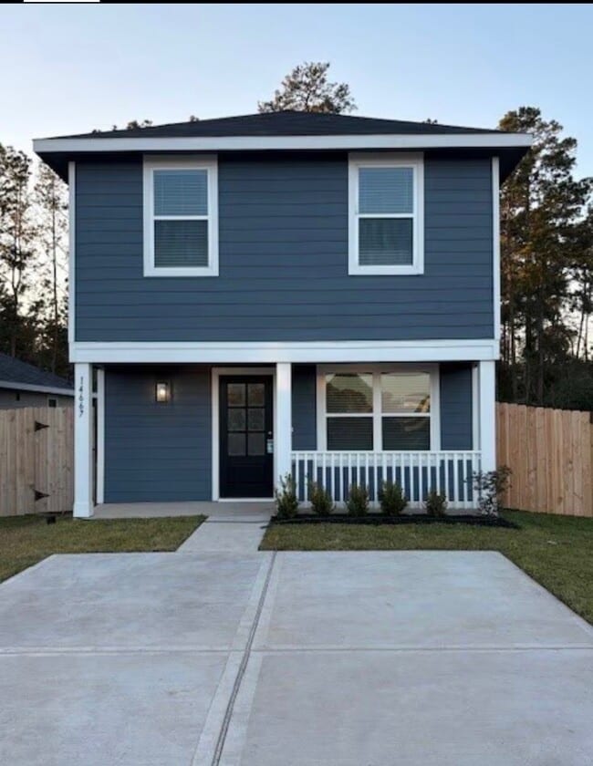 Building Photo - 14634 New Vlg Dr