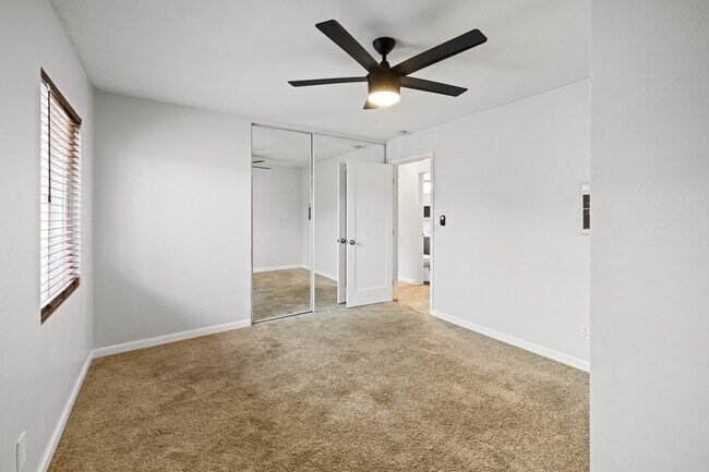 Photo - 5139 Ewing St