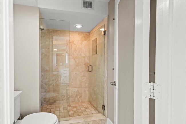 Photo - La Mer Condo Unit PH4