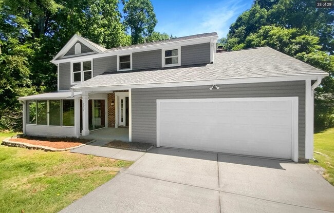 Convenient & Safe Cul-de-Sac location. Only 7 minutes from main campus UNC Charlotte - 7737 Batavia Ln