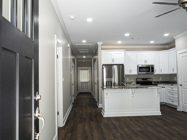 Photo - 1364 Summer Cir SW