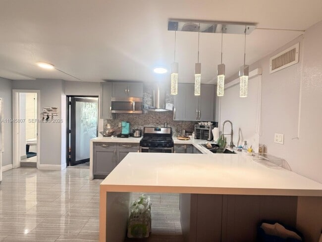 Photo - 10417 NW 129th St