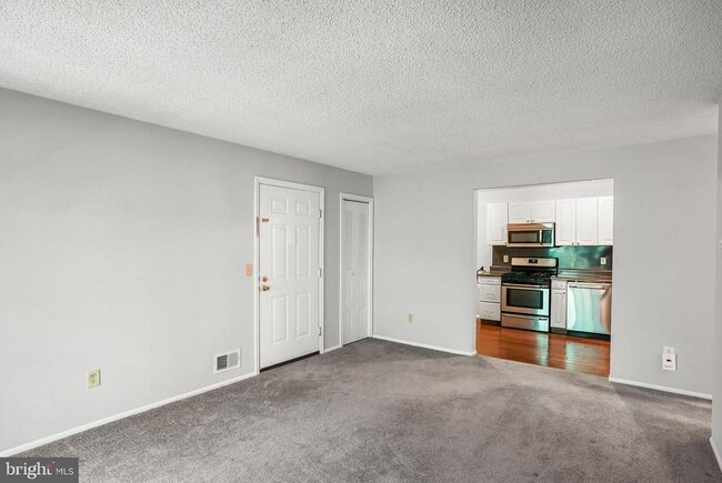 Photo - 99 Sussex Pl