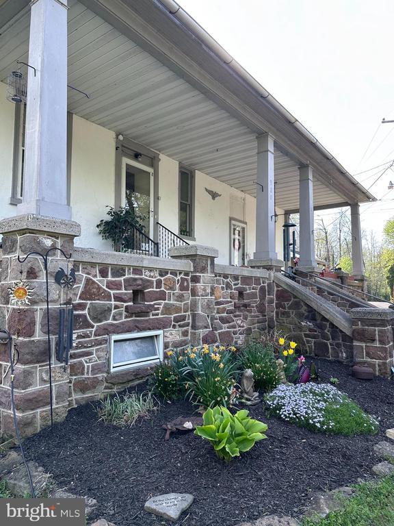 Photo - 980 Schuylkill Rd House