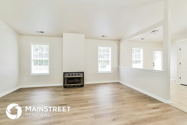 Photo - 2018 Embark Dr