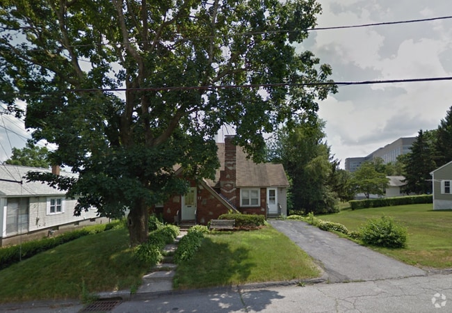 Building Photo - 17 Winneconnett Rd Rental
