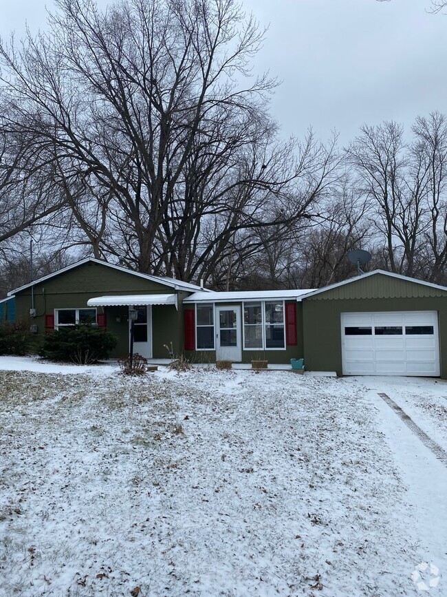 Building Photo - Cozy 1 Bedroom 1 Bath Rental