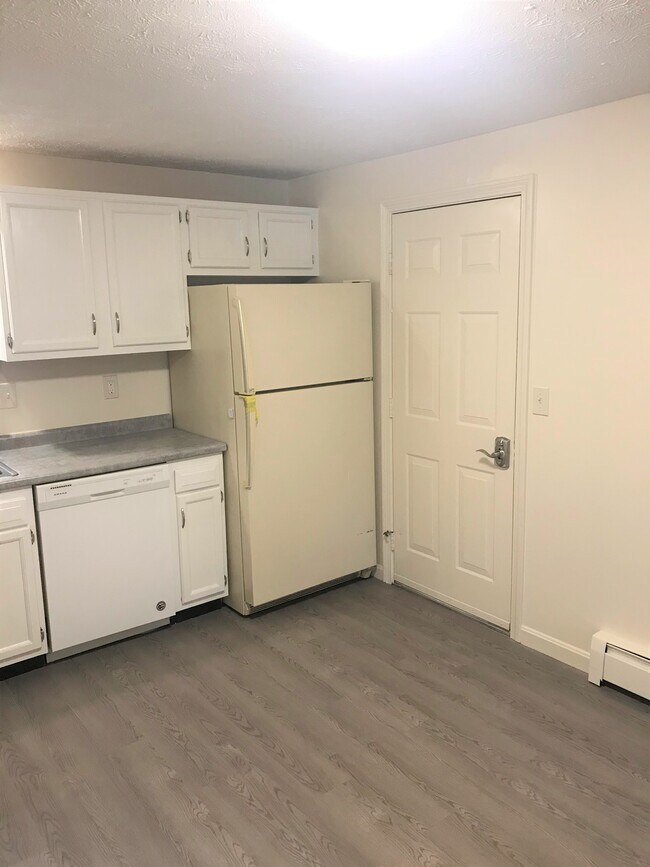 859 Mammoth Rd Unit 1