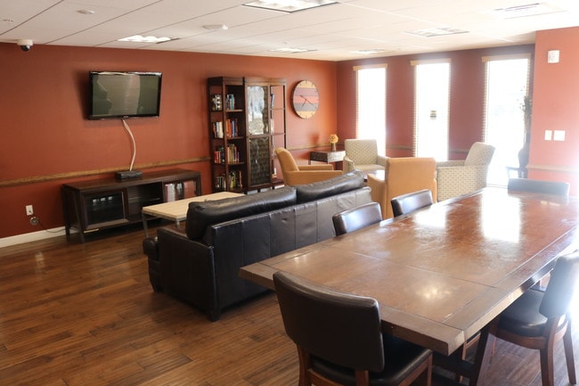 Silver Gardens Apartments