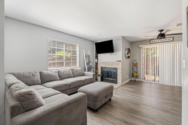 Photo - 9049 Laguna Springs Way