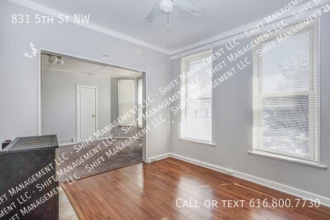 Photo - 831 5th St NW