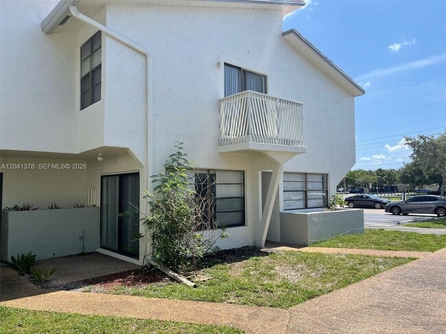 Photo - 2580 Coral Springs Dr