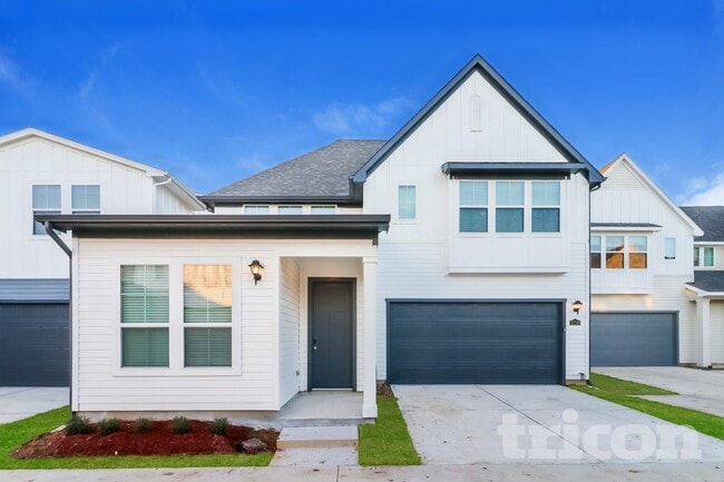 Building Photo - 22736 Terrazzo Dr