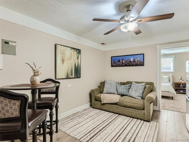 Building Photo - 1620 Colorado Blvd Unit #11 Rental