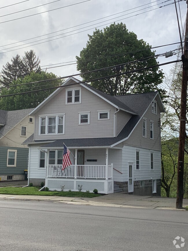 Building Photo - 861 Chenango St Unit 1st Floor Rental