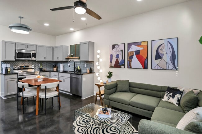 Photo - 816 Shull St