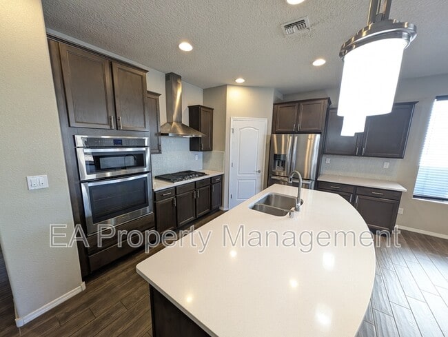 Photo - 3905 Mountain Trail Loop NE