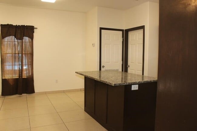 Photo - 3118 Garfield St Unidad 3