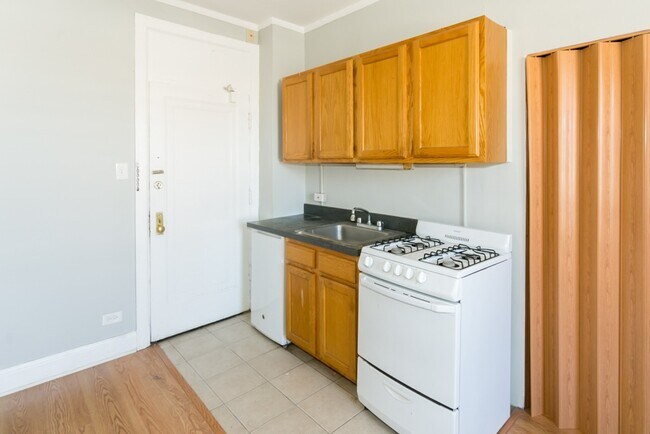 Photo - 3824 N Fremont St Unit 52