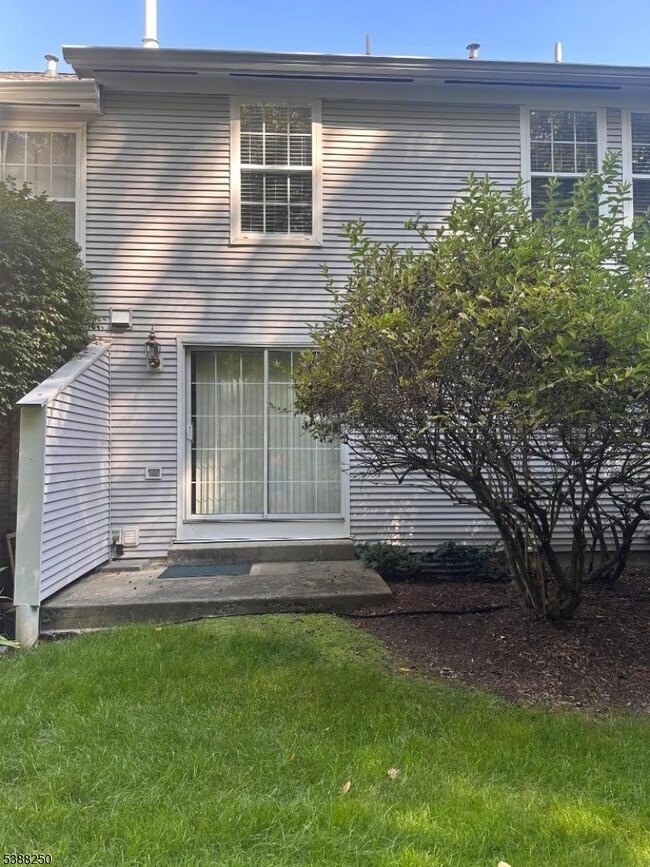 Photo - 51 Rushmore Ln
