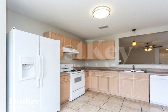 Photo - 2610 Whitewood Rd