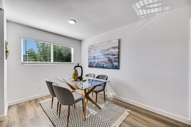 Photo - 3703 Harmon Ave Unit 206