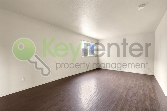 Photo - 5730 Falconer Way